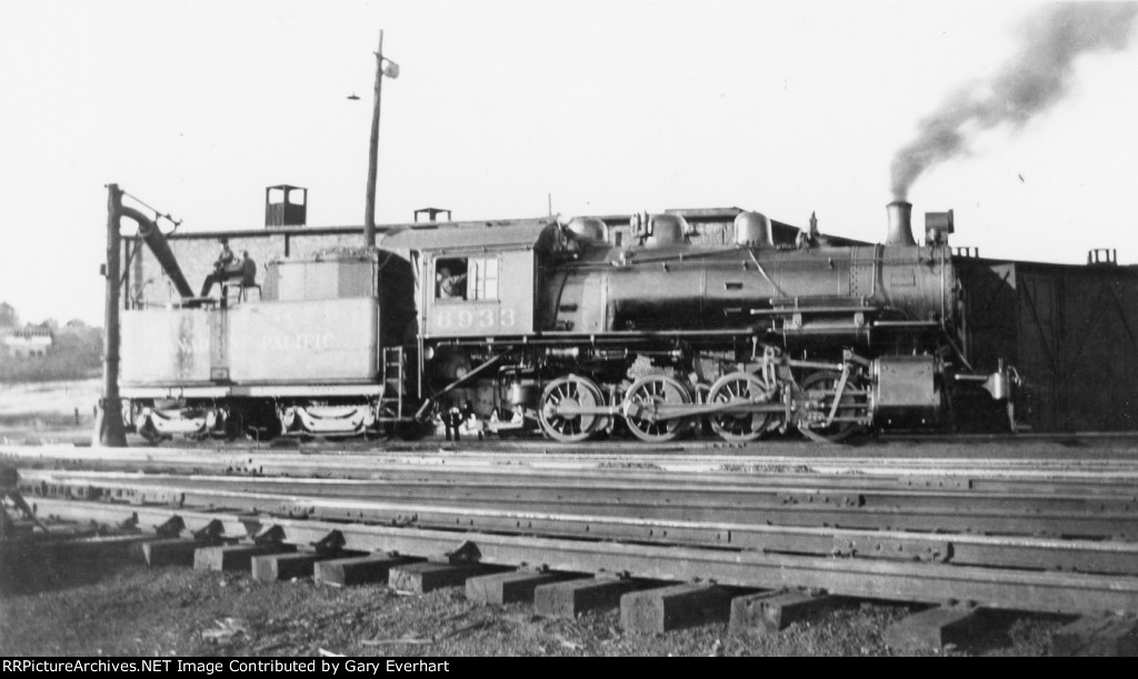 CP 0-8-0 #6933 - Canadian Pacific